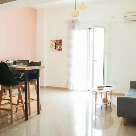 Your Comfy In Acropolis Area Apartment *