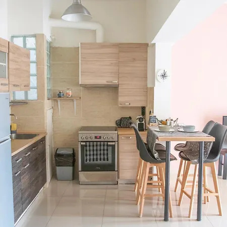 Apartment Your Comfy In Acropolis Area *