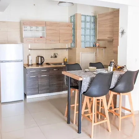 Apartment Your Comfy In Acropolis Area *